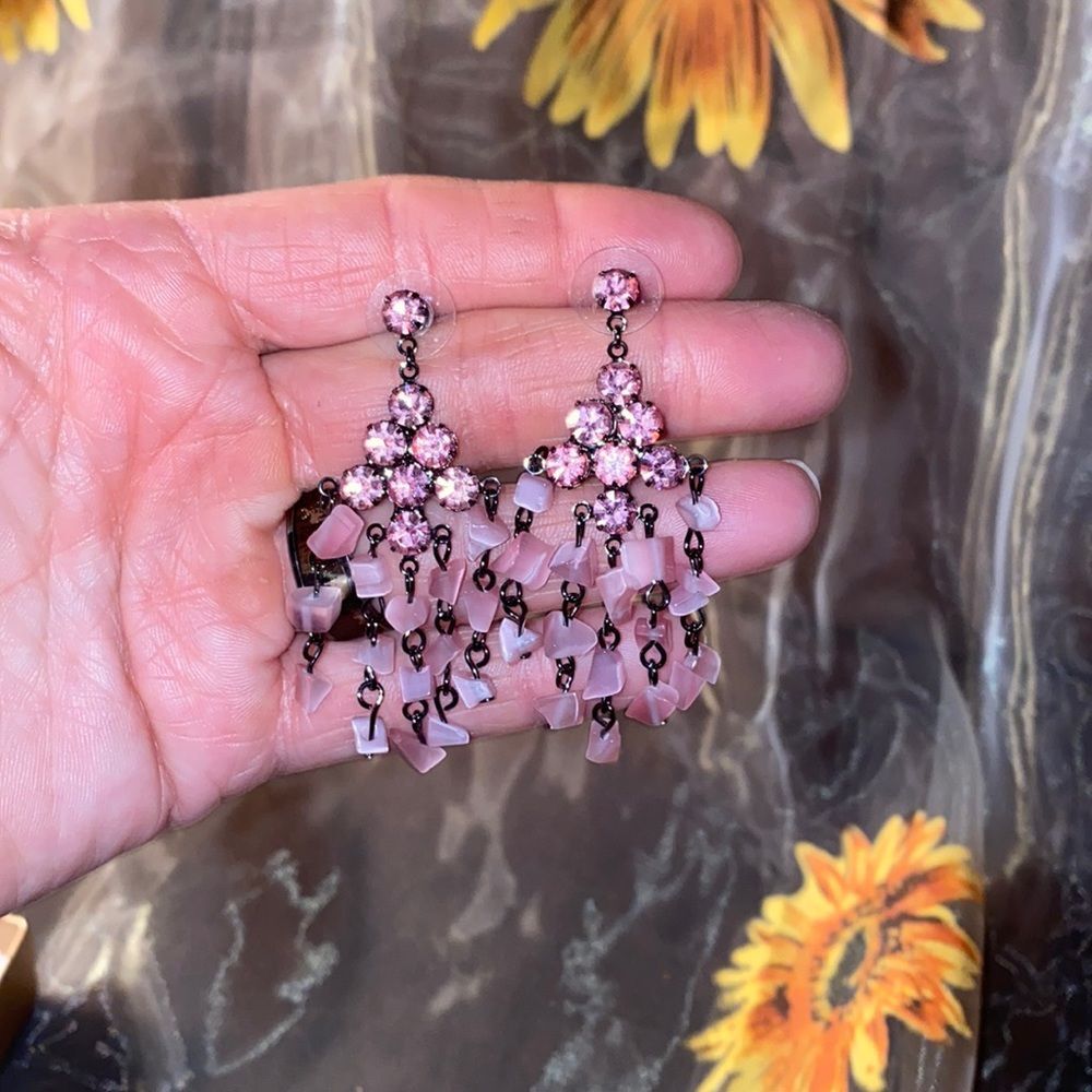 Pink gemstone dangling earrings pre 90’s